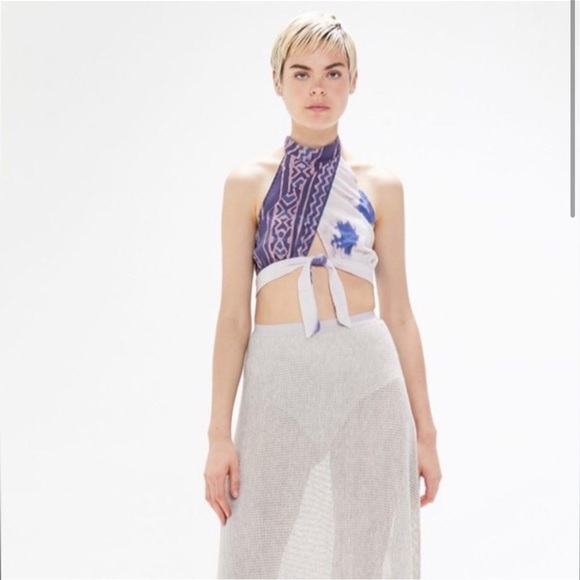 NWT Urban Outfitters Tie Front Boho Abstract Tie Dye Halter Crop Top Size Small - Picture 3 of 12